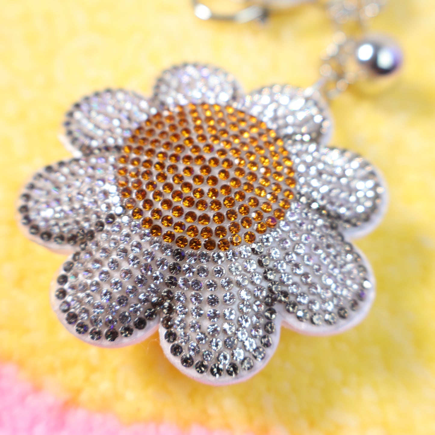 Daisy Bag Charm rhinestone Flower Keychain
